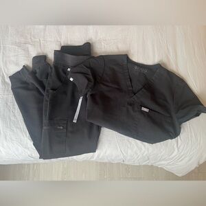 Figs Scrub Set - Top and Jogger Bottoms